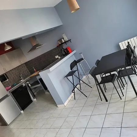 Apartmán Le T3 A 600metre Du Vieux Port Proche De La Gare *